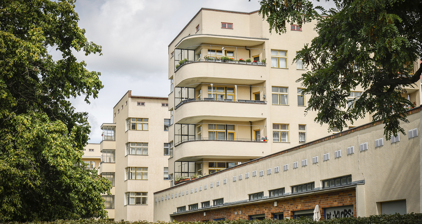Ein Foto mit Balkonen in der Wohnstadt Carl Legien im Prenzlauer Berg